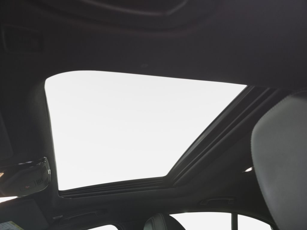 Used 2022 Jet Black BMW 330i image 21