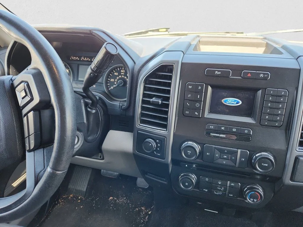 Used 2018 Gray Ford XLT image 6
