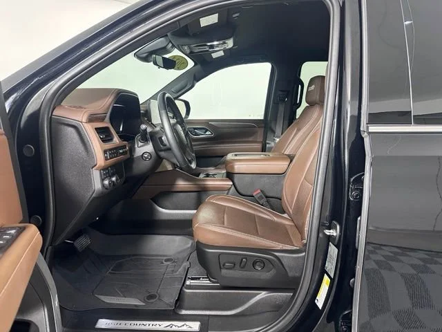 Used 2024 Black Chevrolet High Country image 7