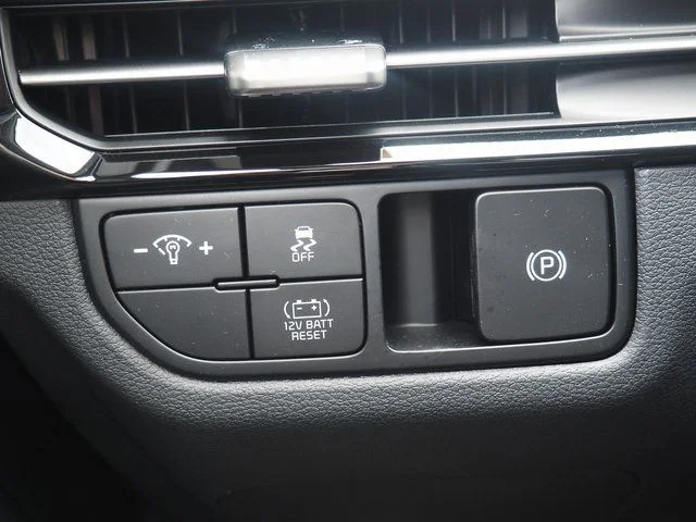 2026 Kia Sportage LX Hybrid - Photo 22