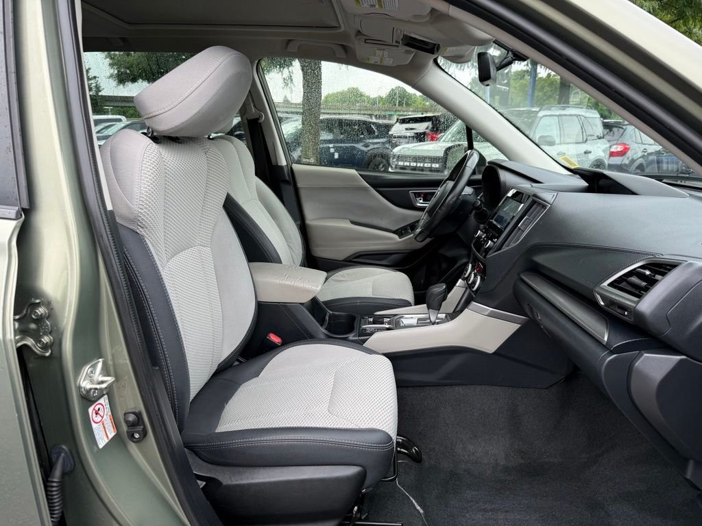 Used 2020 Green Subaru Premium image 30