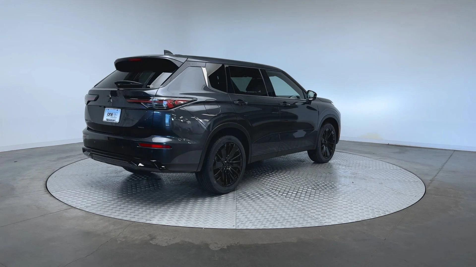 New 2026 Graphite Gray Mitsubishi LE 1.5T S-AWC image 8