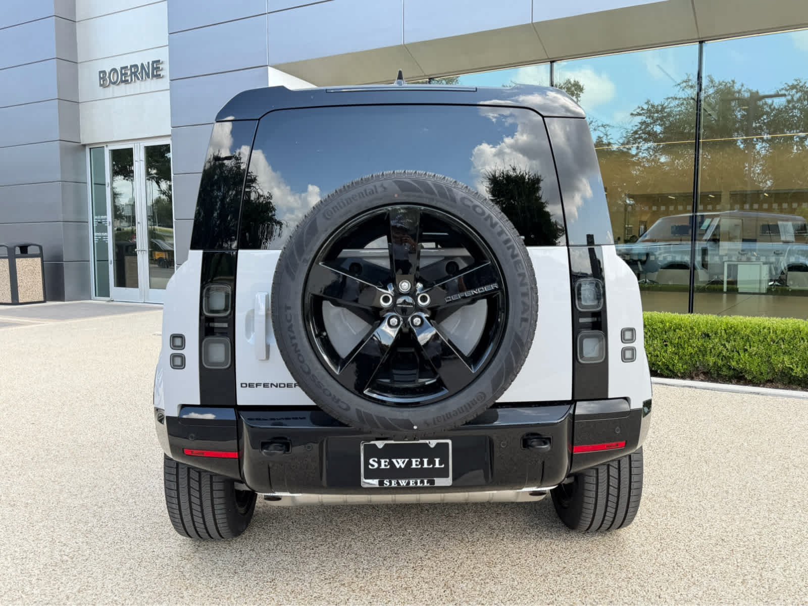 New 2026 Borasco Grey Land Rover X-Dynamic SE image 5