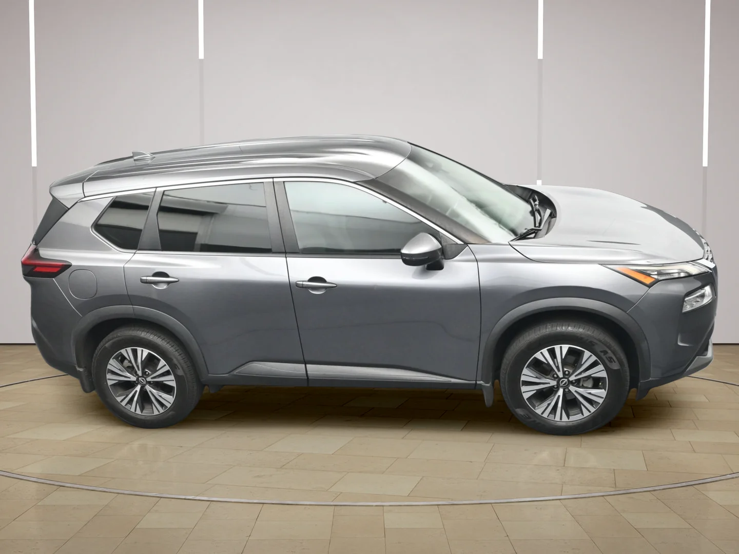 Certified Used 2022 Gun Metallic Nissan SV image 33
