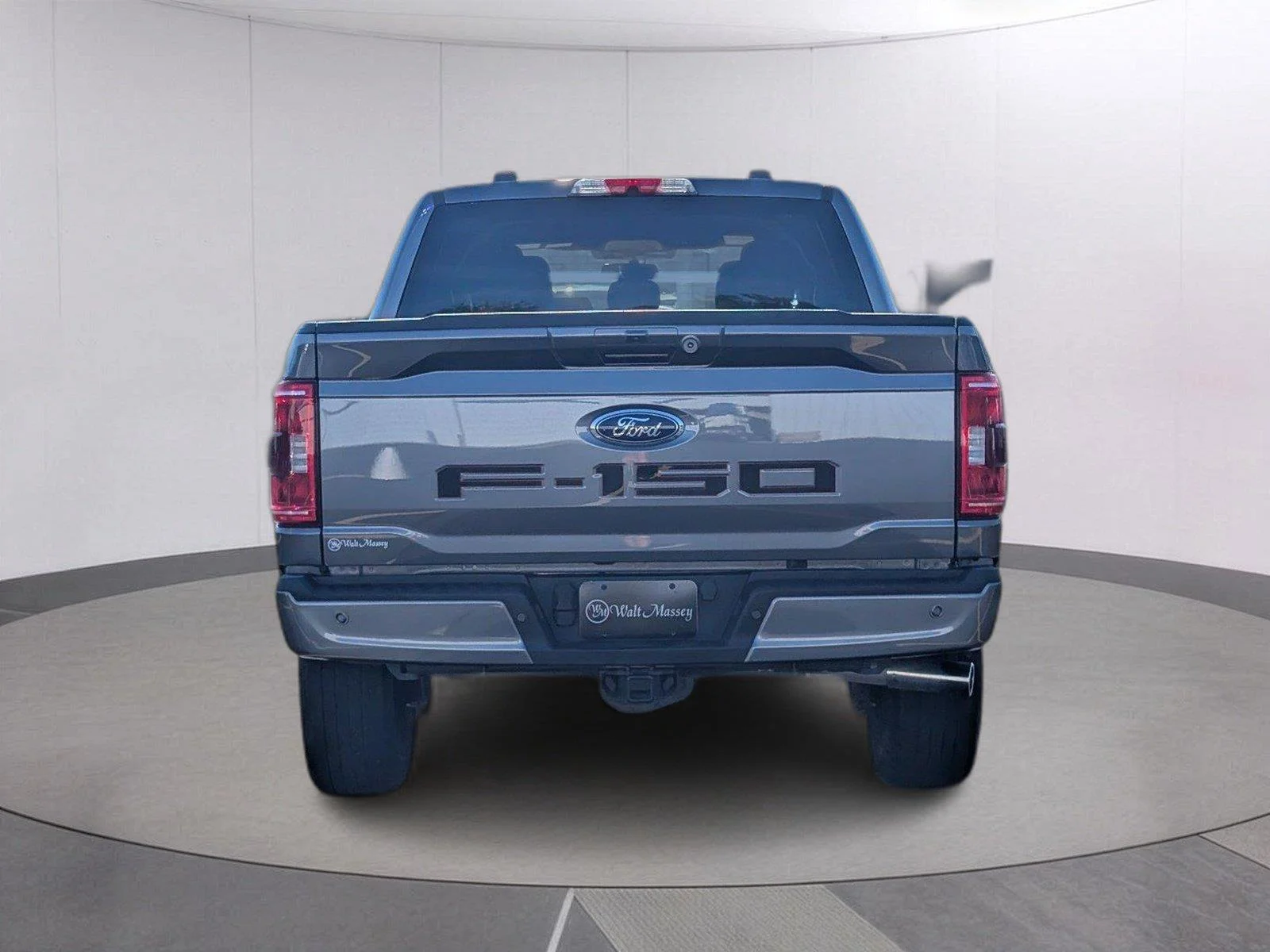 Used 2023 Carbonized Gray Ford XLT image 4