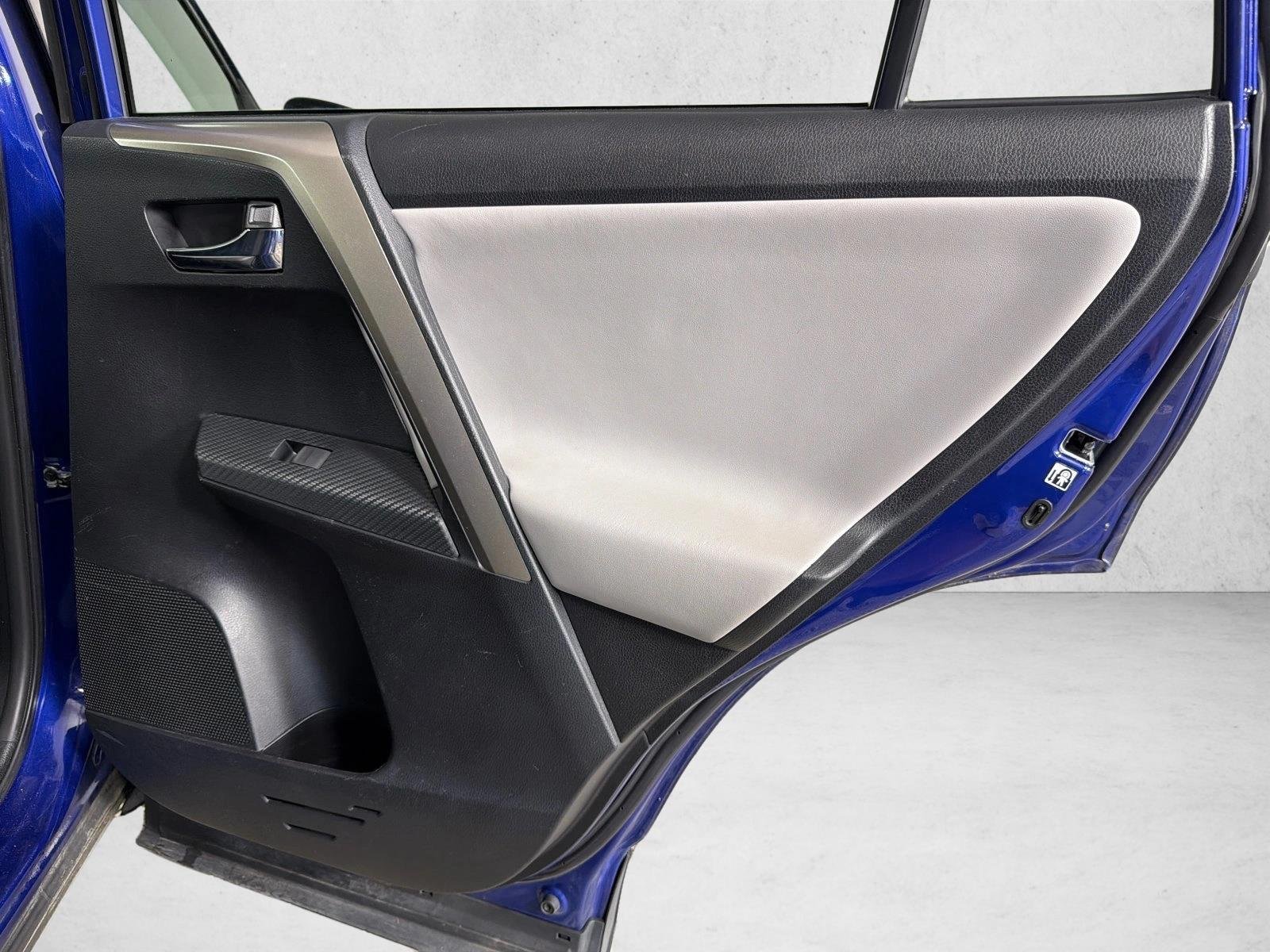 Used 2015 Blue Crush Metallic Toyota Limited image 18