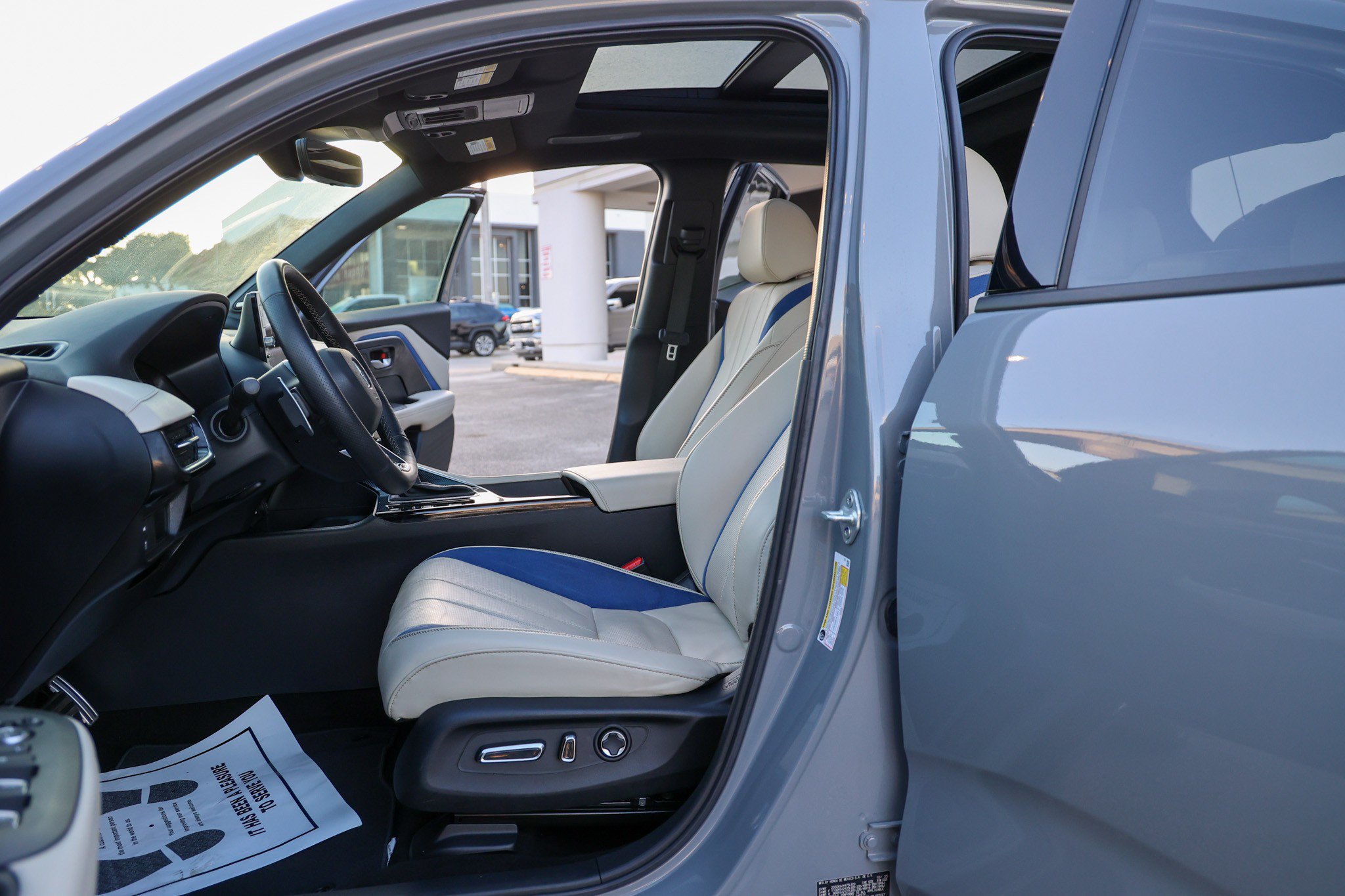 Used 2025 Gray Acura w/A-Spec Advance Package image 28