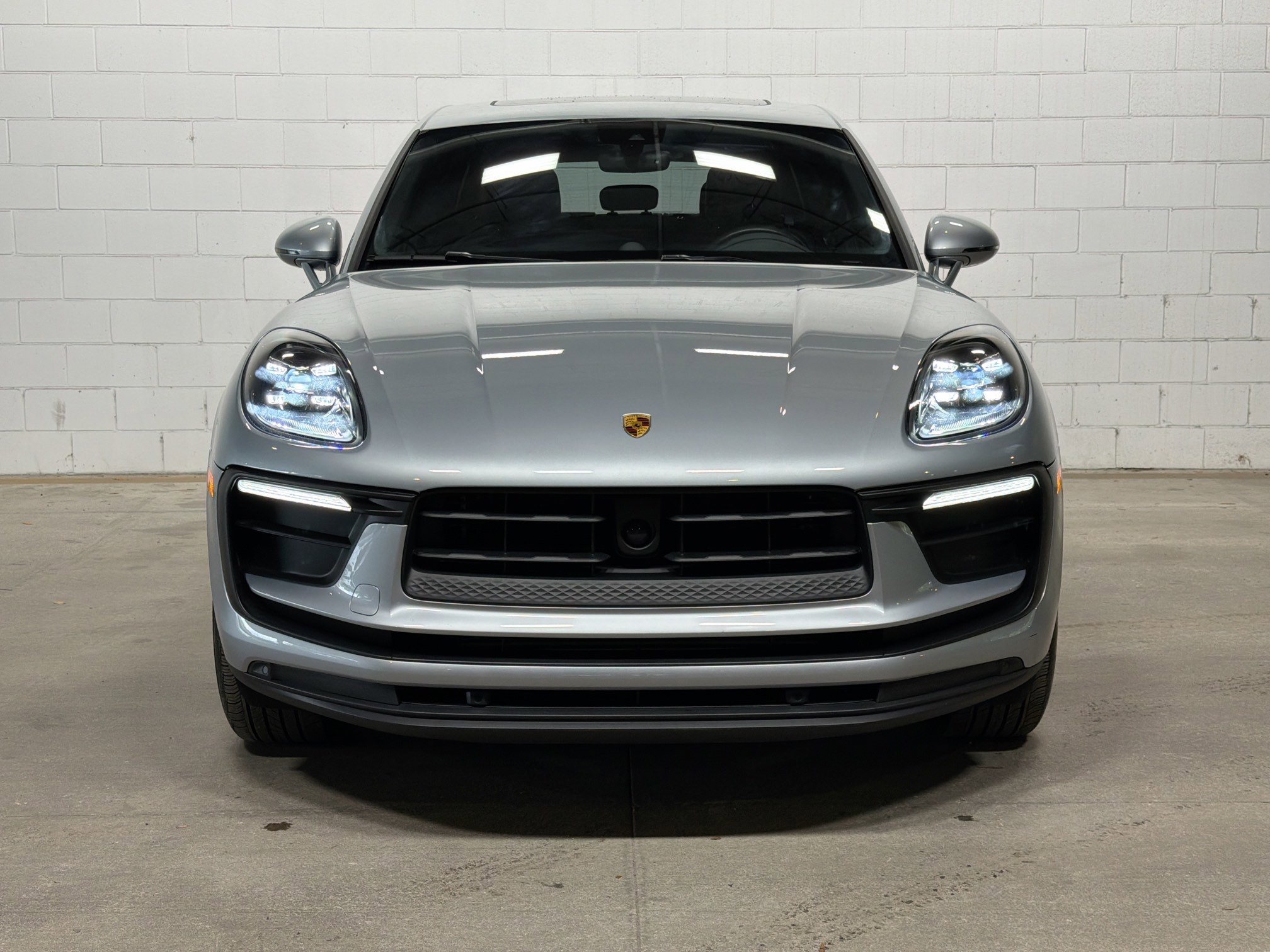 Certified Used 2023 Dolomite Silver Metallic Porsche  image 9
