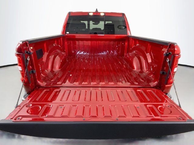 New 2027 Molten Red Pearl-Coat Exterior Paint RAM Big Horn/Lone Star image 24