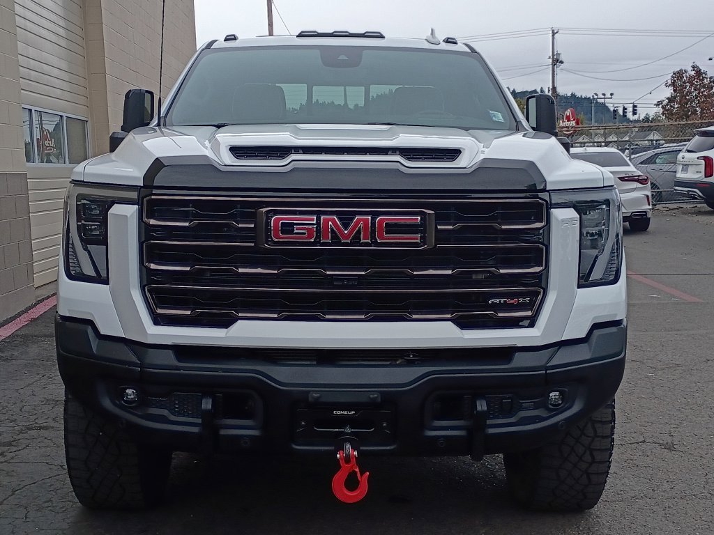 Used 2025 White GMC AT4X image 13
