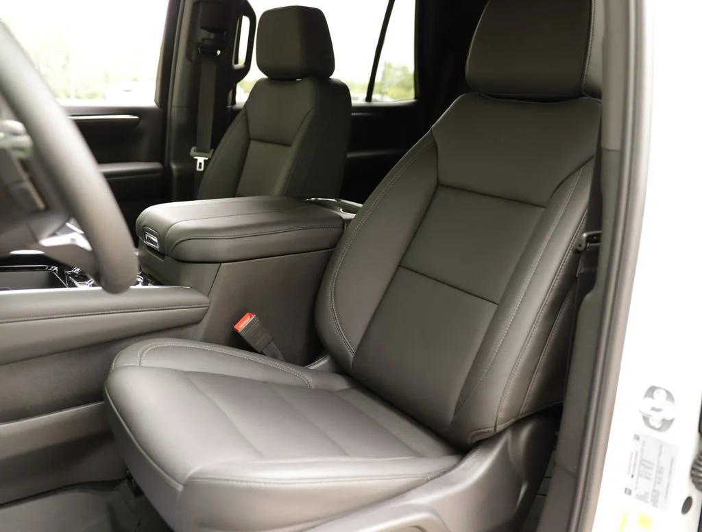 New 2026 Summit White Chevrolet LT image 24