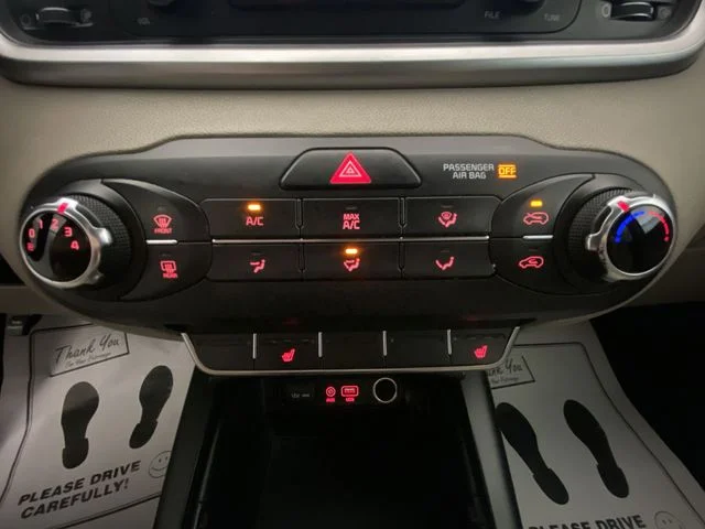Used 2016 Purple Kia LX image 18