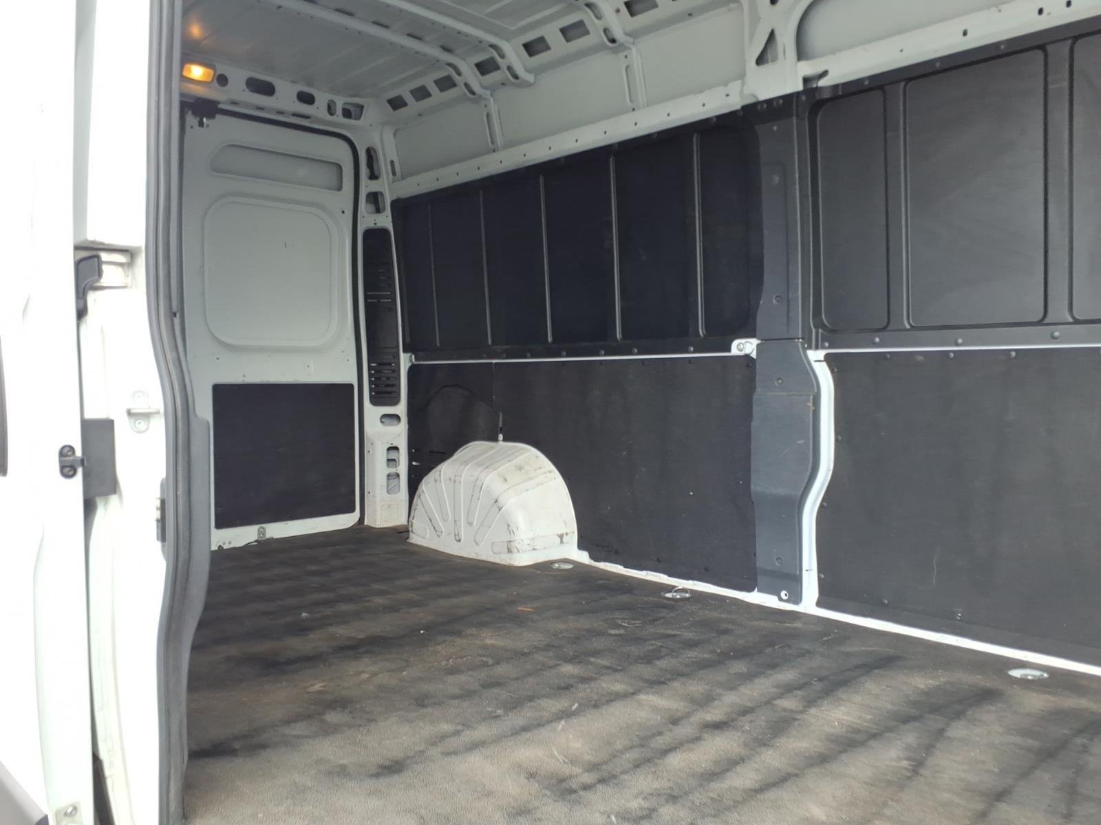 Used 2023 Bright White Clearcoat Ram  image 20