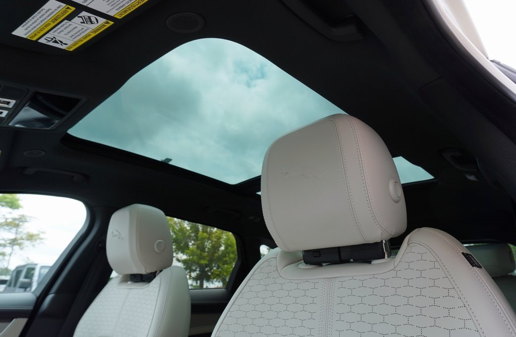 2025 JAGUAR F-PACE - Image 14