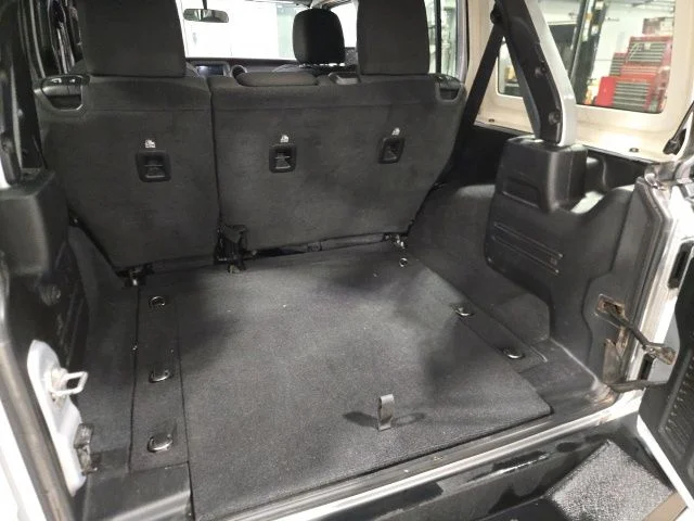 Used 2022 Silver Jeep Unlimited Sport S image 12