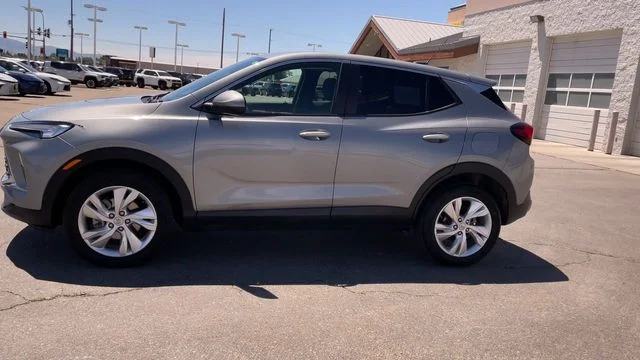 Used 2025 Gray Buick Preferred image 6