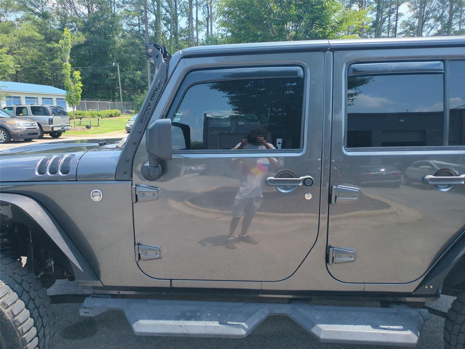 Used 2017 Granite Crystal Metallic Clearcoat Jeep Rubicon image 15