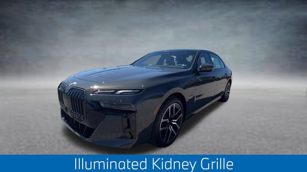 New 2026 Dravit Grey Metallic BMW 750e xDrive image 8