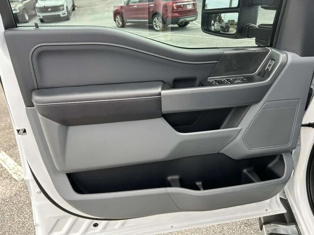 Used 2025 White Ford XLT image 15