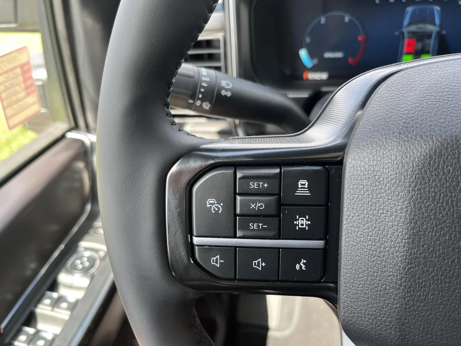 New 2026 Star White Metallic Tri-Coat Ford F-350® Platinum® image 19