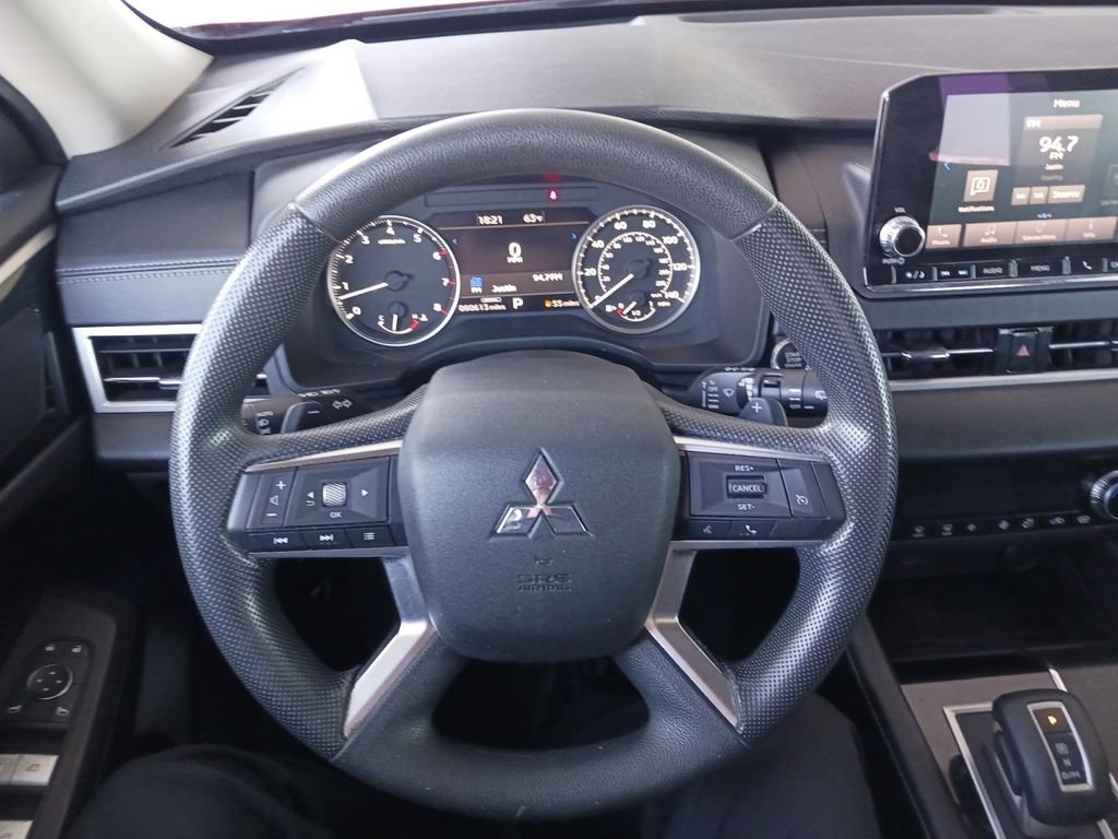 Used 2022 Red Mitsubishi ES image 17
