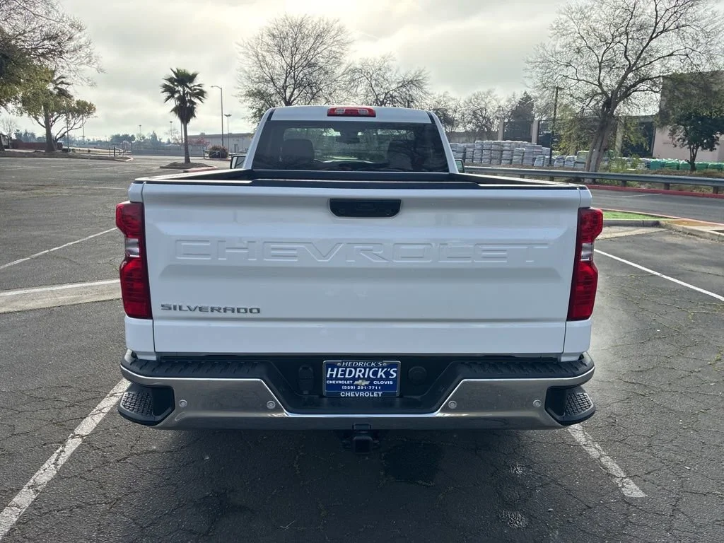 New 2026 Summit White Chevrolet WT image 4