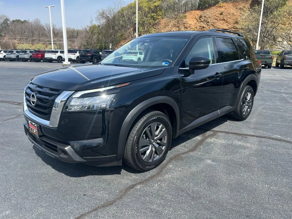 Used 2025 Black Nissan SV image 3