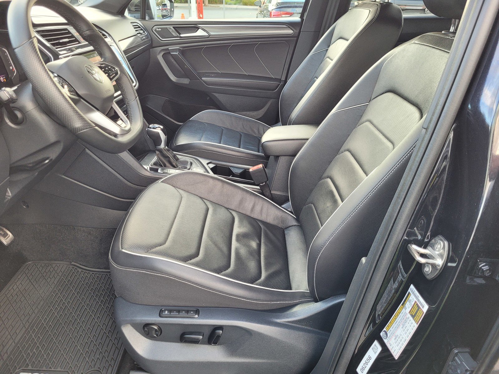 Used 2024 Black Volkswagen 2.0T SEL R-Line image 20