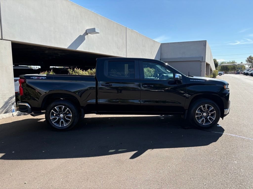 Used 2022 Black Chevrolet LT image 4