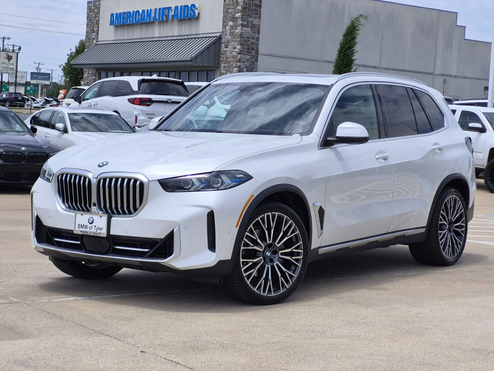 2024 BMW X5 xDrive40i's photo