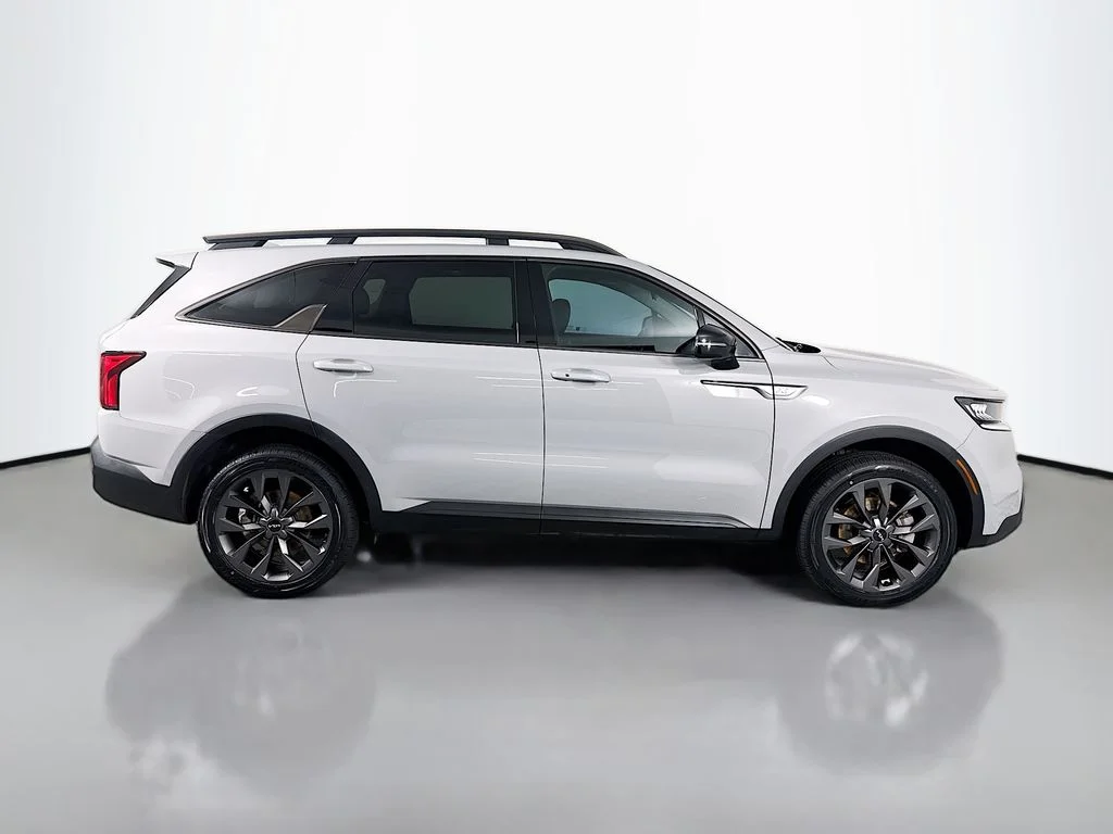 Used 2022 Gray Kia X-Line EX image 8