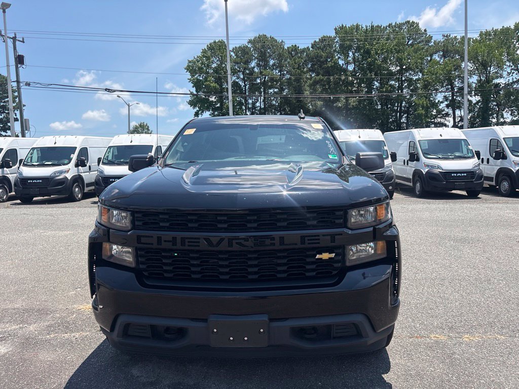 Used 2022 Black Chevrolet Custom image 6