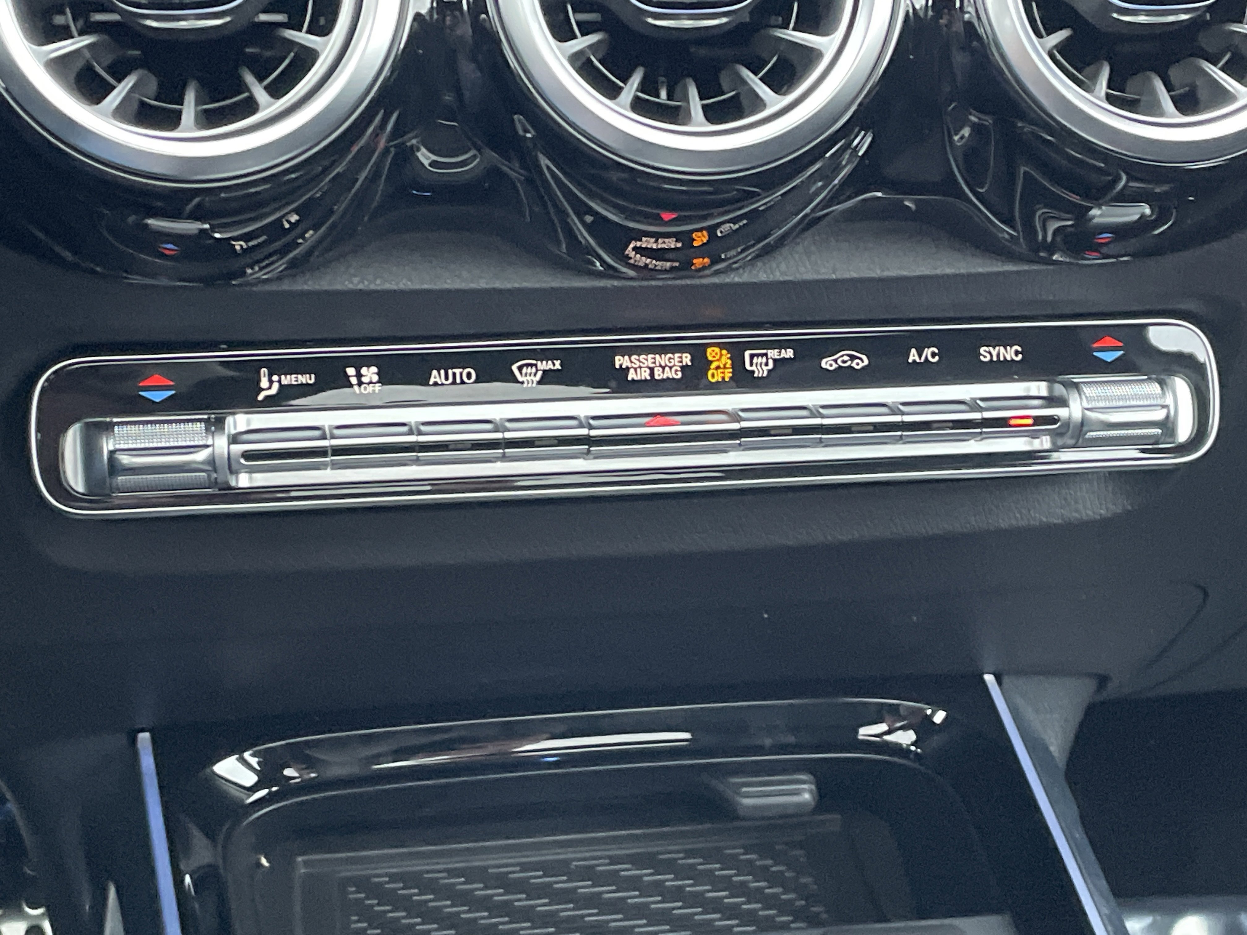 New 2026 Mountain Grey Metallic Mercedes-Benz AMG® GLB 35 4MATIC® SUV image 29