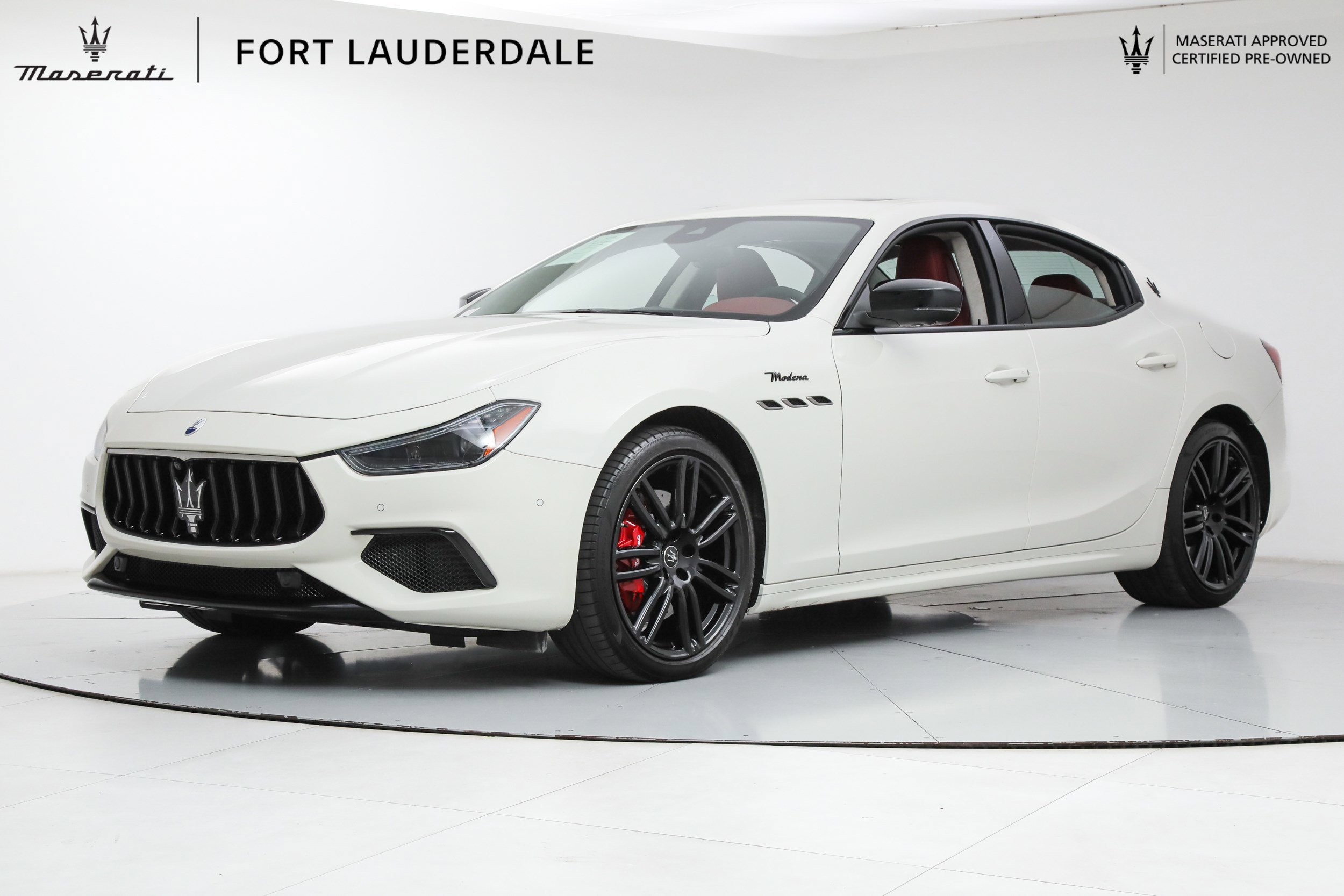 2023 Maserati Ghibli Modena's photo