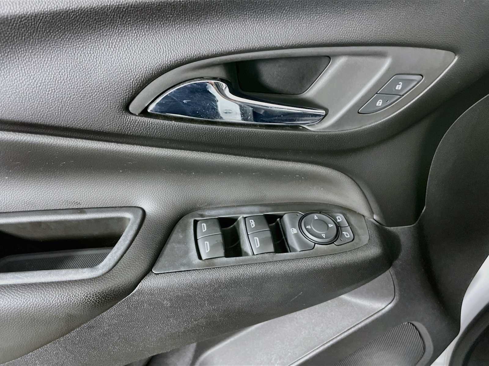 Used 2022 Summit White Chevrolet LT image 15