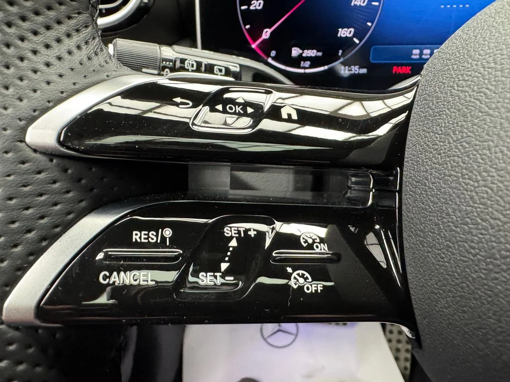Used 2025 Black Mercedes-Benz GLC 300 image 14
