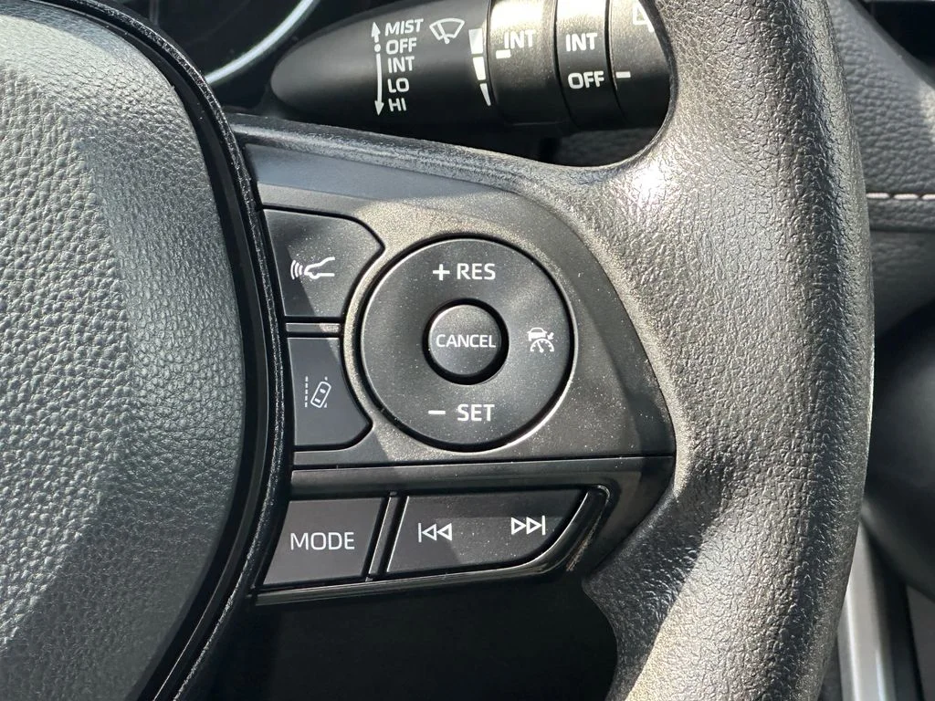 Used 2025 Silver Toyota XLE image 21
