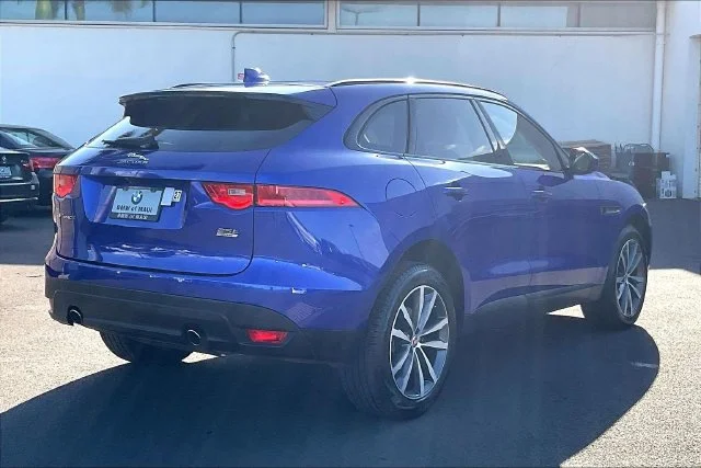 Used 2019 Blue Jaguar 25t Prestige image 10
