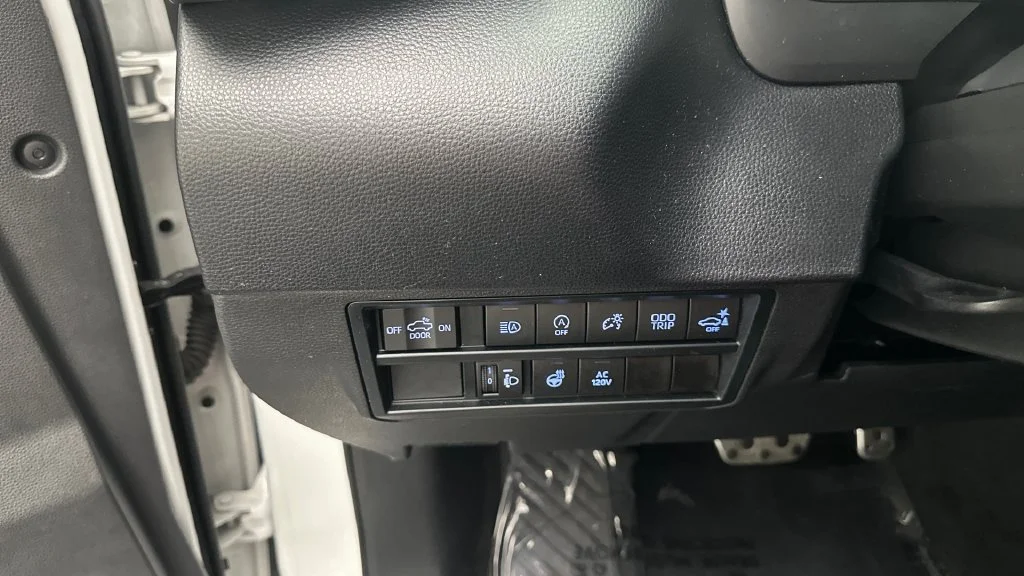 Used 2024 White Toyota SR5 image 29