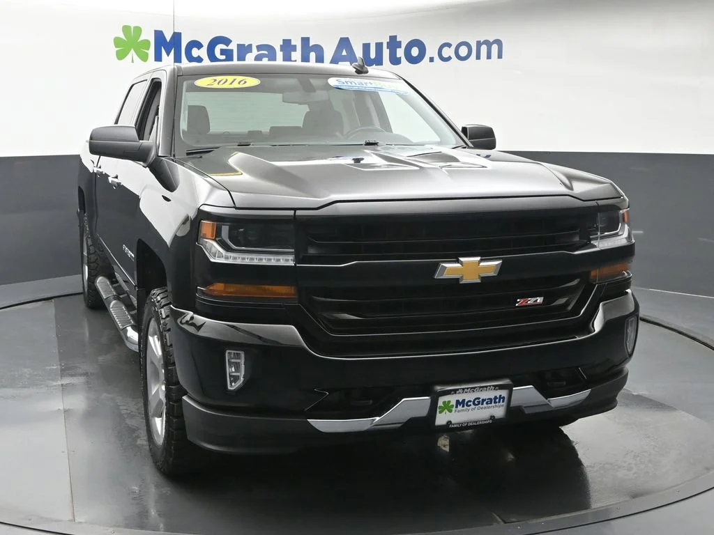 Certified Used 2016 Black Chevrolet LT image 5
