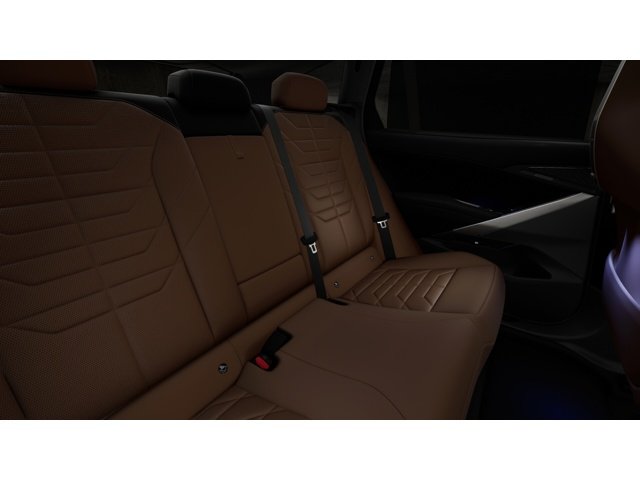New 2027 Tanzanite Blue II Metallic BMW 40 xDrive image 12