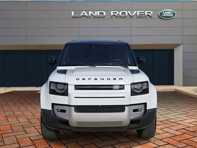 2023 Land Rover Defender SE