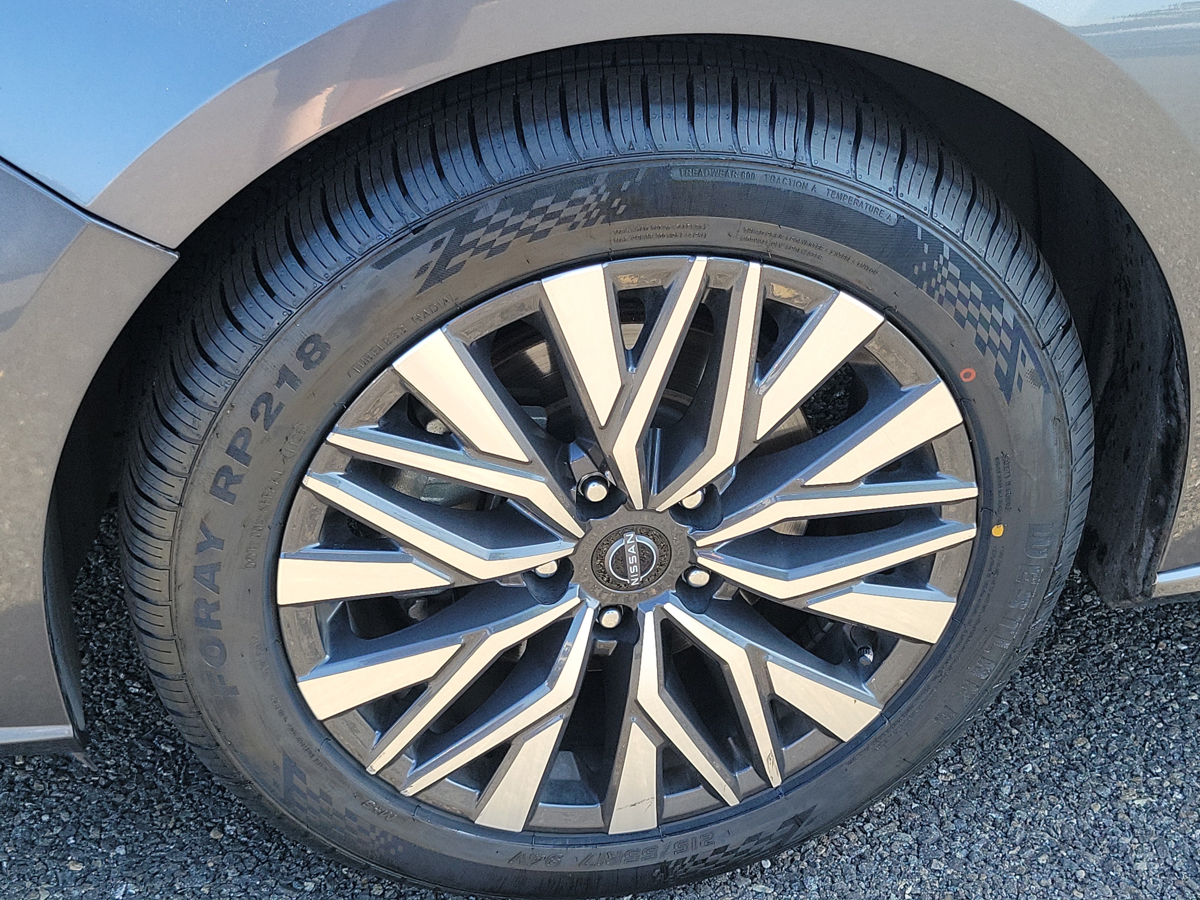 Used 2024 Gun Metallic Nissan 2.5 SV image 6