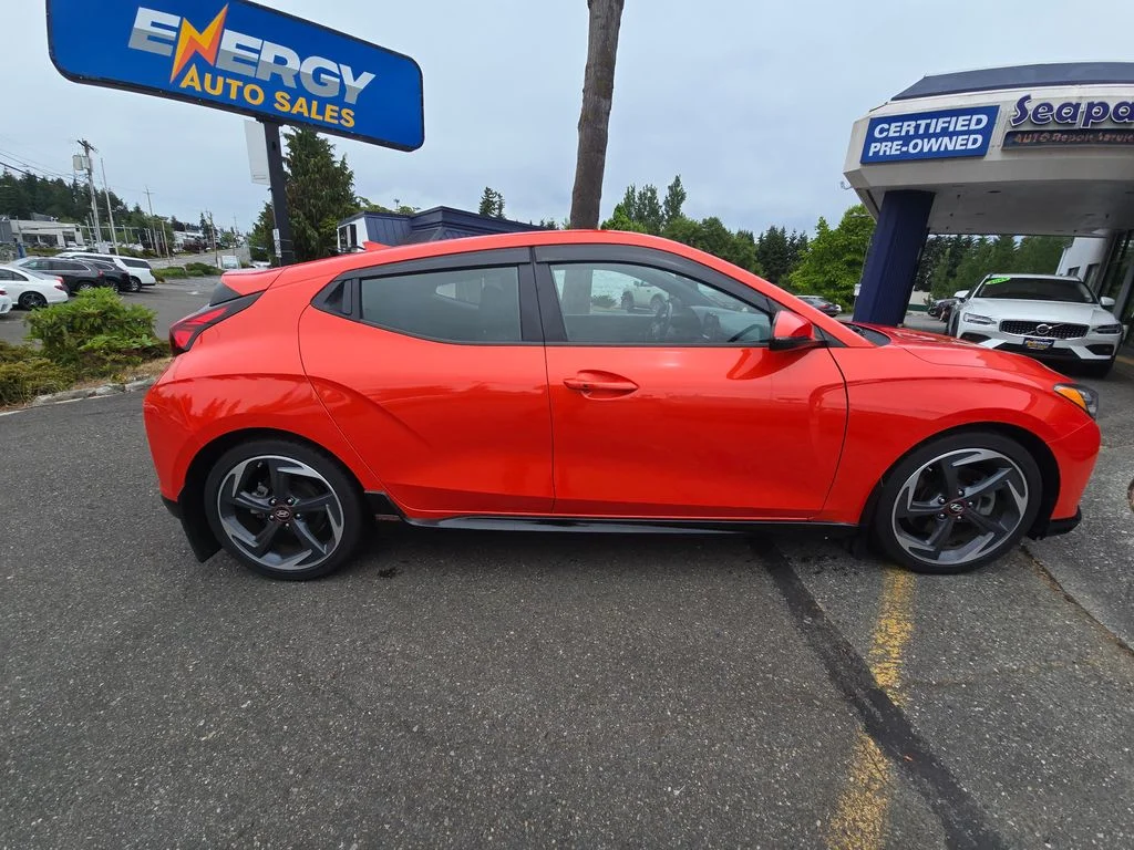 2021 Hyundai Veloster - Photo 8