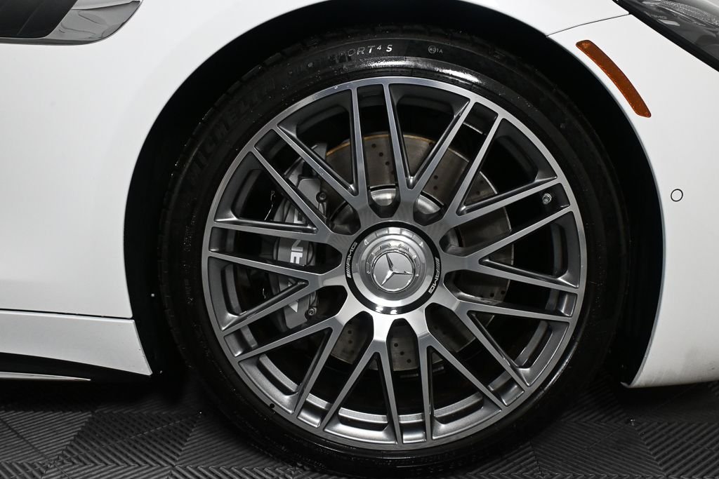 Certified Used 2025  Mercedes-Benz Base image 33