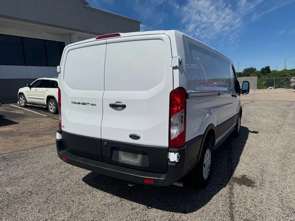 Certified Used 2024 Oxford White Ford Base image 7