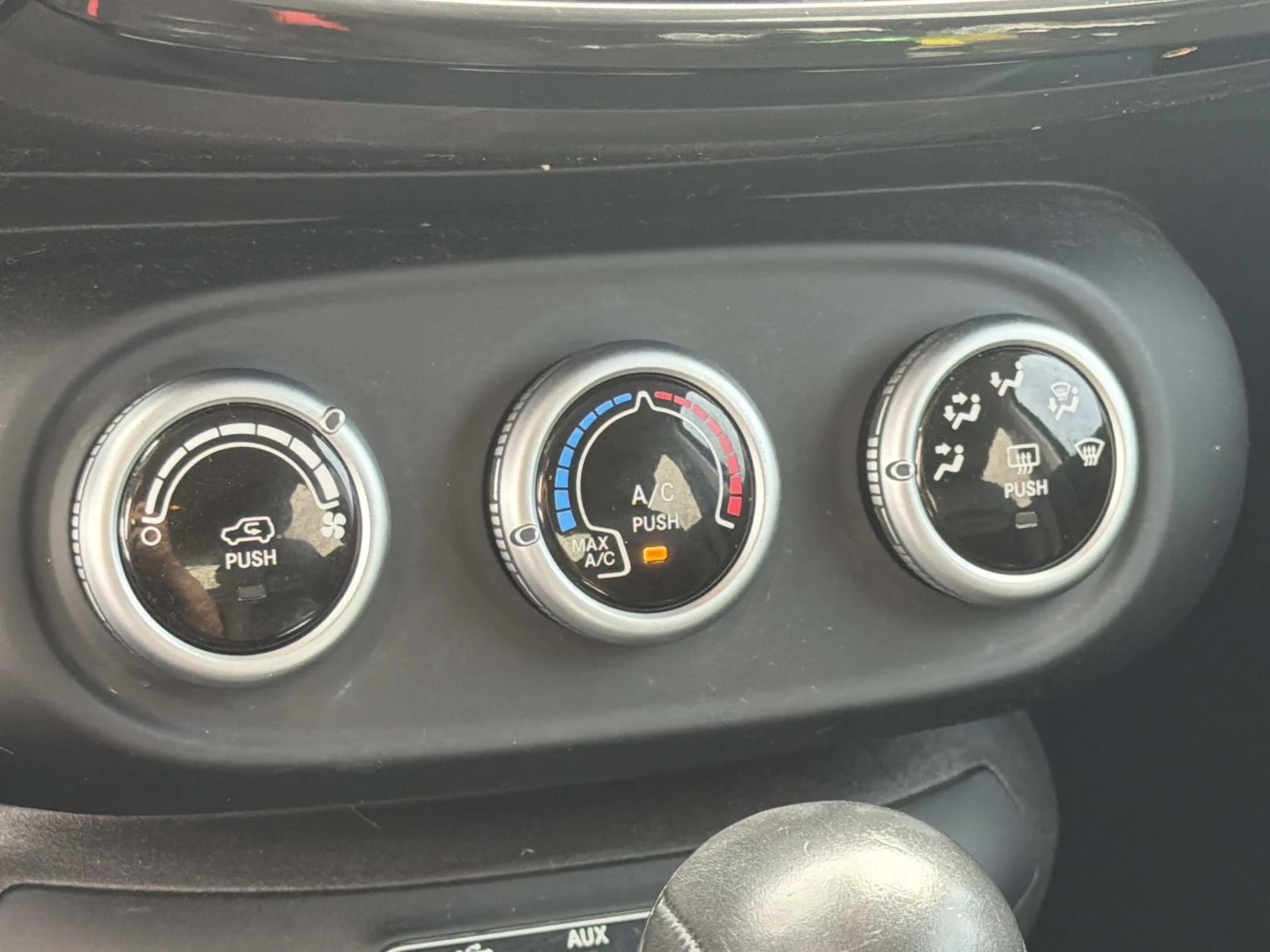 Used 2018 NERO CINEMA (BL FIAT Urbana Edition FWD image 14