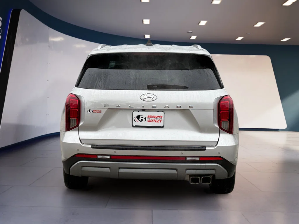Used 2025 Silver Hyundai SEL image 4