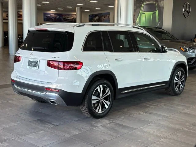New 2026 White Mercedes-Benz GLB 250 image 3