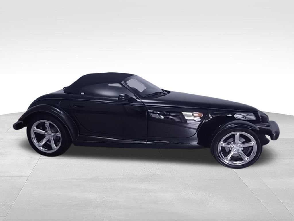 Used 1999  Plymouth Base image 2